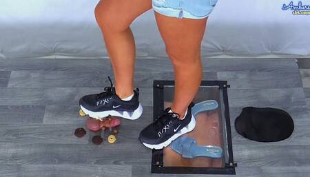 Candy Crush 1: Cum Under My Black Nike RZY 365 Summits - Amber Cam - 98AC