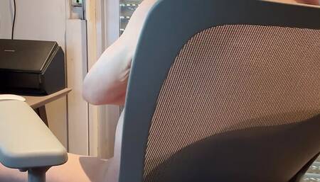 Sitting quietly in my new 2nd hand chair