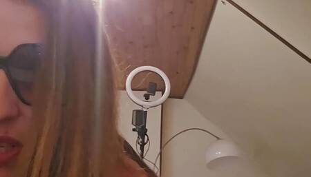 Vends-ta-culotte - Beautiful luscious and hairy French amateur woman masturbates her pussy and makes you lick it
