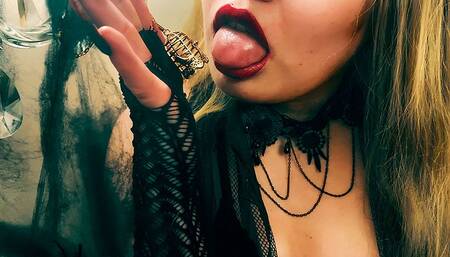 Giant Witch's Tiny Prisoners