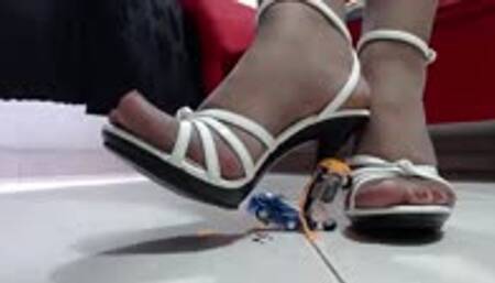 crushing crush small pull back toycars with highheels sandals and nylons