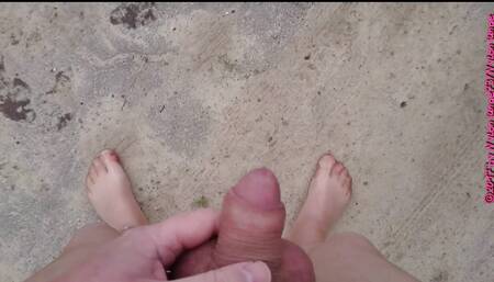 Outdoor Cum in Strumpfhose