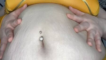 BBW Slave Leia OIled Up Belly Play