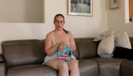 Daphne blows up a pool float