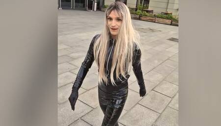 Tranny public in the city full in latex! Public masturbation! Blowjob! Titfuck! Cum on Ass!