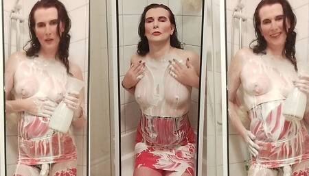 TS Isabella Sploshing with Cream