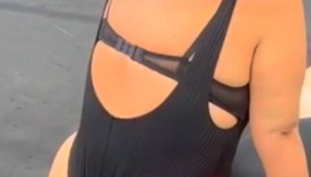 Deep face sitting, spread eagle, barefoot