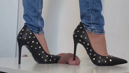 Lady Latisha - CBT Trample Board - Michael Kors™ Black Leather Stilettos - Close-Up - UHD 4K