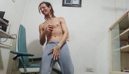A little dildo for a big heart: Raba Erre Big