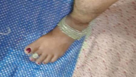 Dhire se daliye, virgin hu' - Desi high school girl 18+ talking dirty in hindi and losing her anal virginity