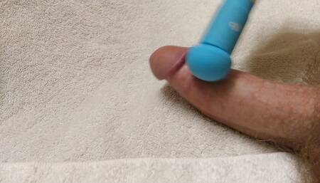 DRY FUCKING MALE MASTURBATION WITH VIBRATOR HELP WATCHING FEMALE MASTUBATION VIDEO , BIG CUM SHOT