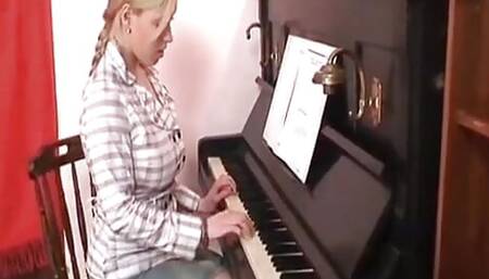 The nasty music teacher