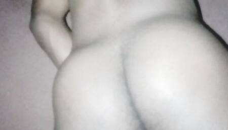 EBONY SEXY MASTURBATING