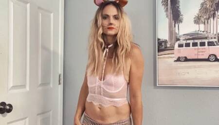 KANGAROO STRIP TEASE