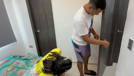 I Call My Neighbor to Fix My Door and He Ends up Giving a Really Nice Fuck with His Huge Hard Cock Until He Cums