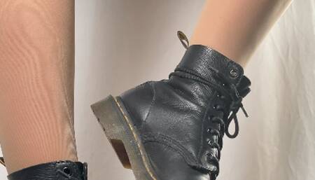 A Bootjob Dream in Doc Martens - Tramplegirl is giving a Shoejob in sheer Nylons and black Doc Martens Boots - CBT and Handjob scenes included - Boot fetish - Huge cumshot - multiedit - 4k quality