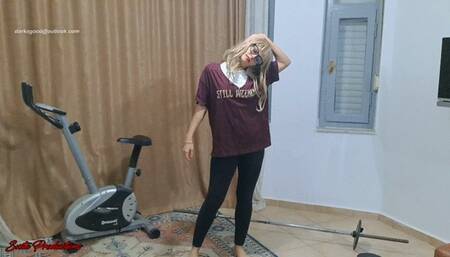 FITNESS TRAINER