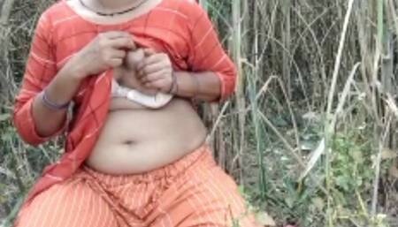 Aunty Caught Doing Bad Things in the Forest