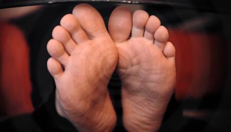 Meaty Feet Possessing Your Mind