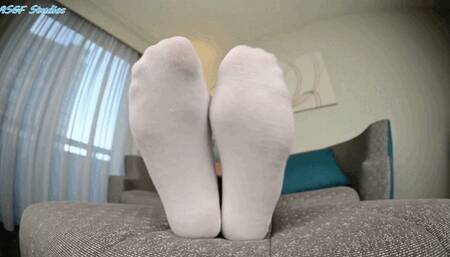 6ft Latina BIG SOCK SOLES! - MOV