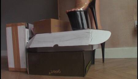 Squeezing Boxes In Heels (mkv)
