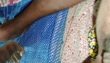 Amritadesi bhabhi ne squirt se devar ko nehla diya chudai ke waqt Hindi HD video sex