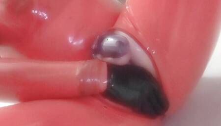 Wolki in Roten Latex