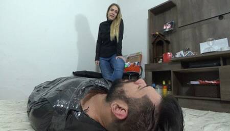 Blonde Pawg kneading the slave's nose in facesitting Jeans Part 1 By Margareth Cruel And Daniel Santiago Cam by Dani Full HD