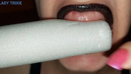 I bite polystyrene