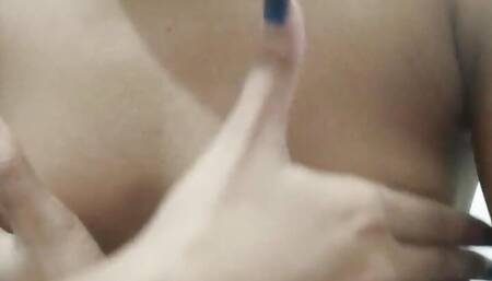 Desi Indian Girl Nude Showing Boobs and Pussy