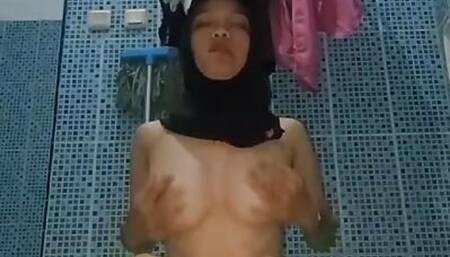 HIjab Muslim 18 Years Old Manstrubation