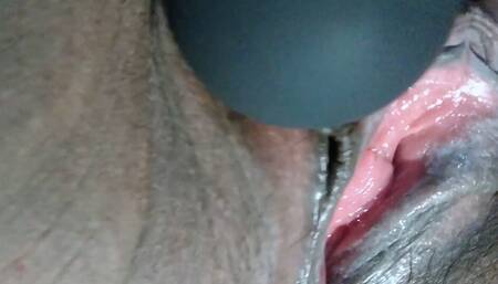 Hot Lonely wife erase the heat of her body and too much water came out of her pussy