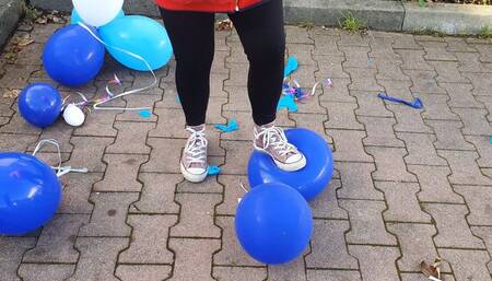 Public Balloon crushing in worn Converse 2Cam Angles