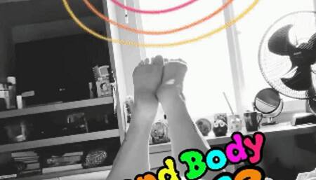 Juliette_RJ The Pose Feet Teasing You - FOOT FETISH - THE POSE - BBW ASS - WRINKLED SOLES - THICK THIGHS