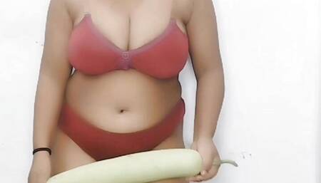 Desi Girl adventure sex with bottle guard