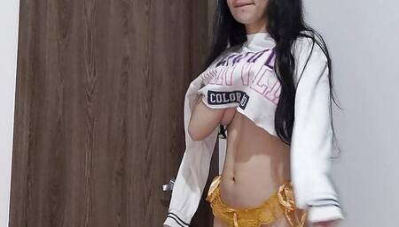 The photographer fucks one of the models! convincing her to take nude pictures and on her cock (