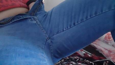 Stepsister watches hentai video and masturbates - Lesbian-illusion