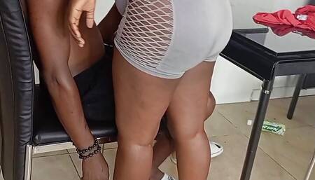 She offers me a plate of food in exchange to fuck her fat creamy pussy