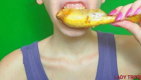 I destroy a chicken leg with my sexy teeth