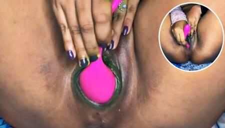 Indian girl rubbing her pussy very hard by vibrater