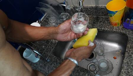 He told his wife, who was helping his stepdaughter at lunch - AmoPornoBR