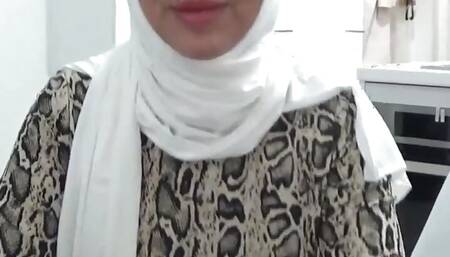 Horny Arab Stepmom Ass Eating for Her Stepson