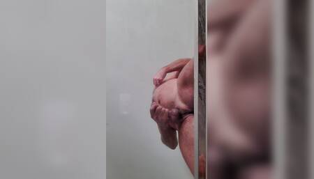 Daddy drops a huge load on a glass table