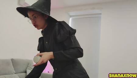 COSPLAYING WITCH THAT EATS YOUR ASS VORE DEVOUR FOOD FETISH