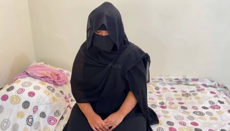 Huge Wide Pussy Saudi Muslim Big Ass & Big Boobs Fucked By Stepson When She Alone In Restroom - Hijab & Niqab BBW Arabia