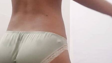 Cute teen girl masturbating , hiding from mom aaj tuh pakda jati mai ????