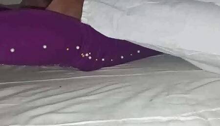 Aunty say andhr faregh nahi hona