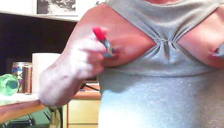 Clamps on the nipples