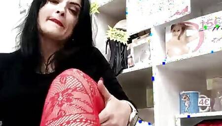 I Show My Pussy in the Shop