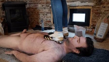 Heavy stomach and chest crush - Emma (Close-up)